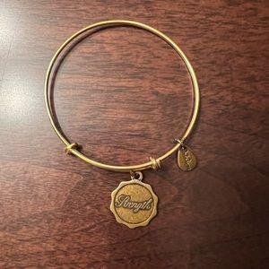 Vintage Bella Ryann Strength Expandable Charm Bracelet Gold Tone​